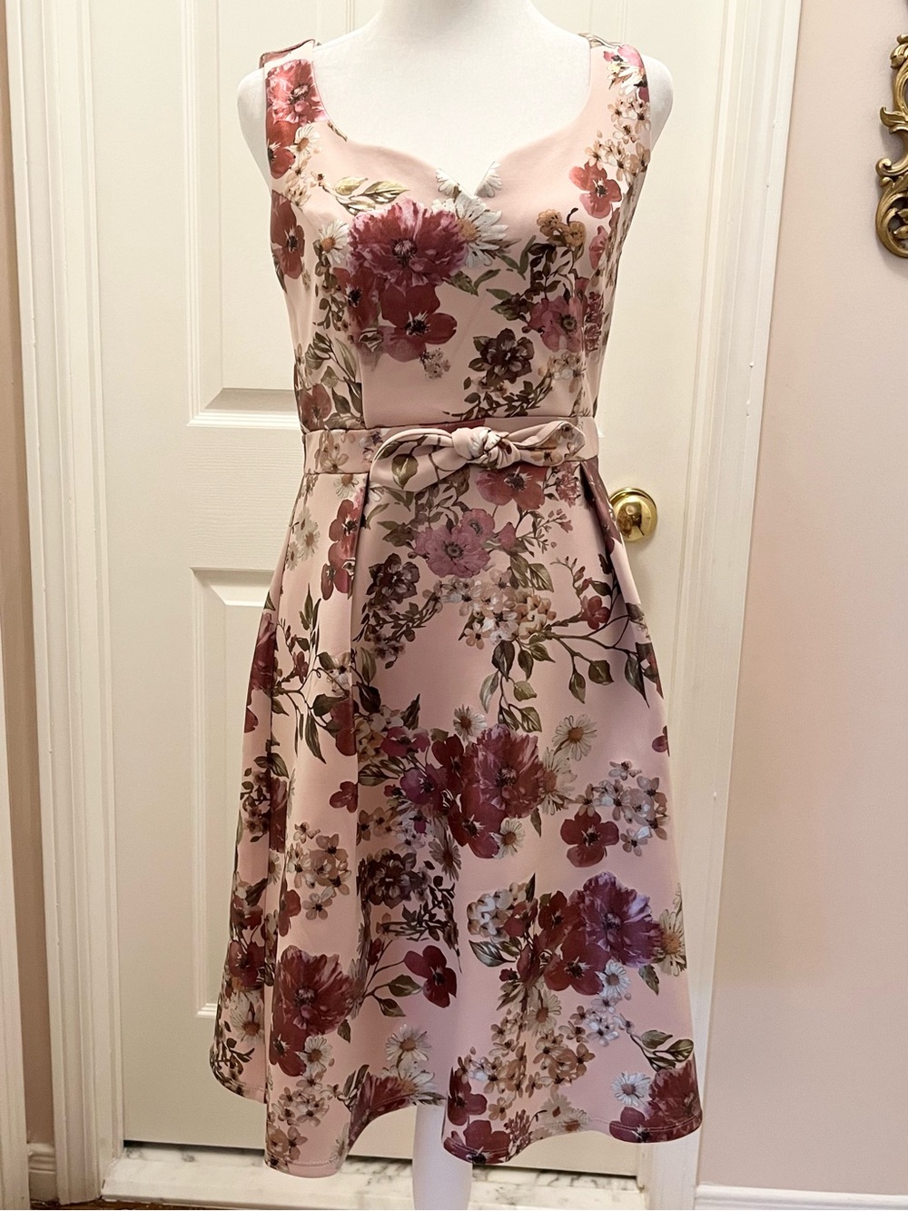 Kate & Lily Metallic Floral Sweetheart Fit & Flare Dress - Size 4